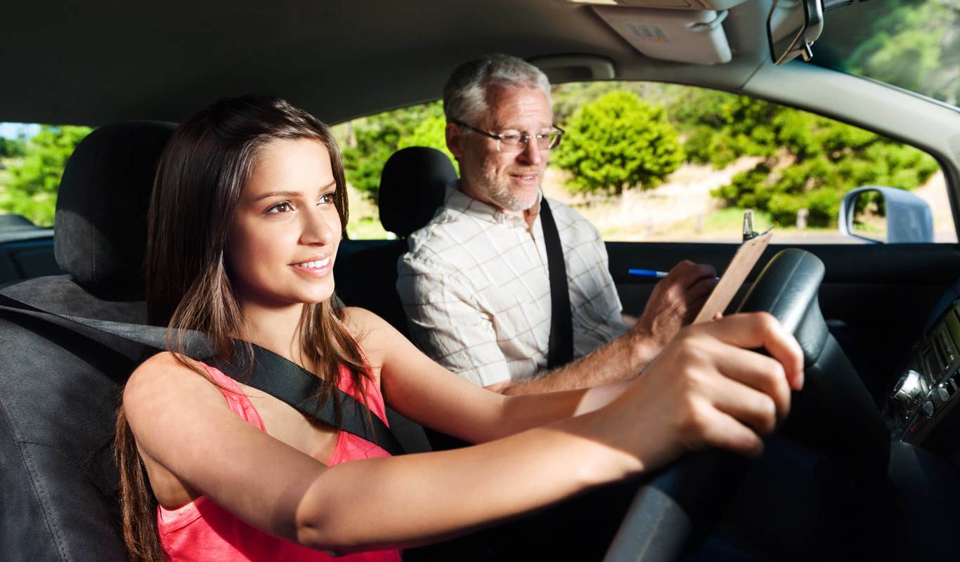 Expert car driving training - Gain access to confident on-road driving
